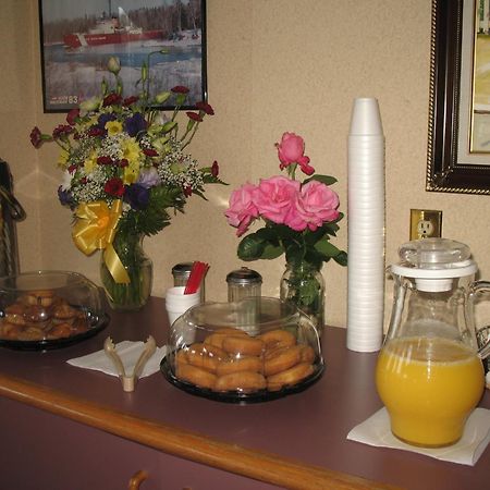 Great Lakes Inn Mackinaw City Luaran gambar